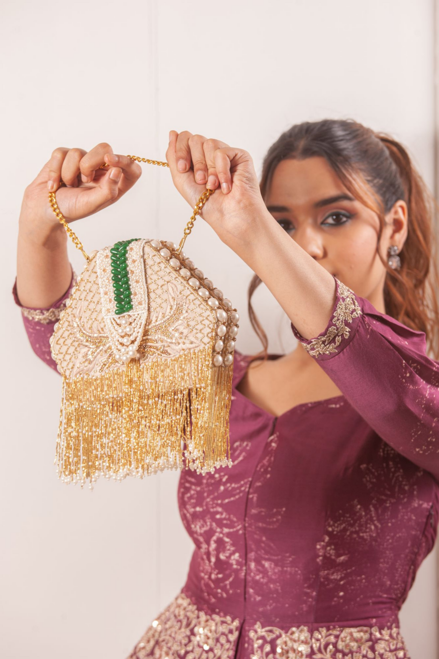 Beige & Gold Embellished Jodhpur Clutch